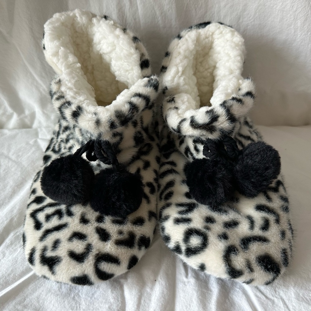 Leopard print slippers